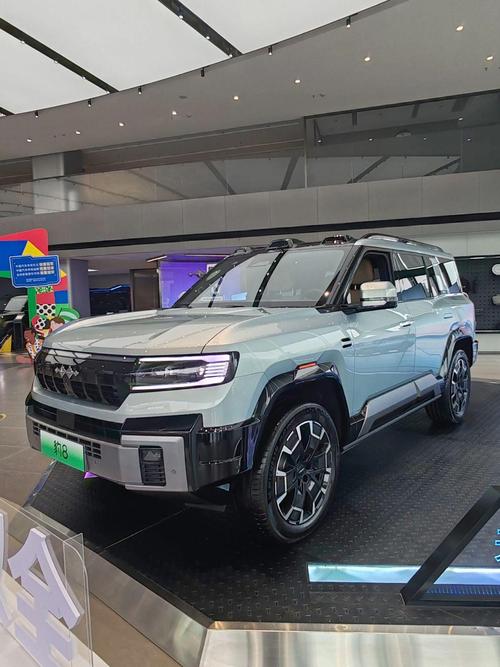 佛山213比亚迪方程豹硬派越野的爆款，英菲尼迪35周年与你共成长